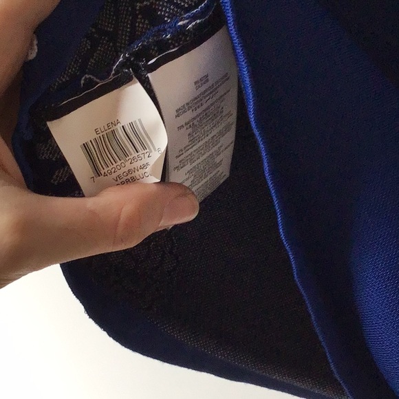 BCBGMaxAzria Size Large Blue + White Knit Ellena Dress - Picture 11 of 11